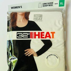 32 DEGREE HEAT Women's Long Sleeve Scoop Neck Top NIP
